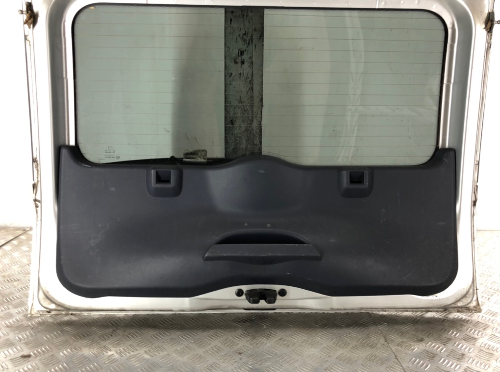 Крышка багажника для Peugeot 1007, 2008 г. 1.4 HDi дизель б/у — фото 4