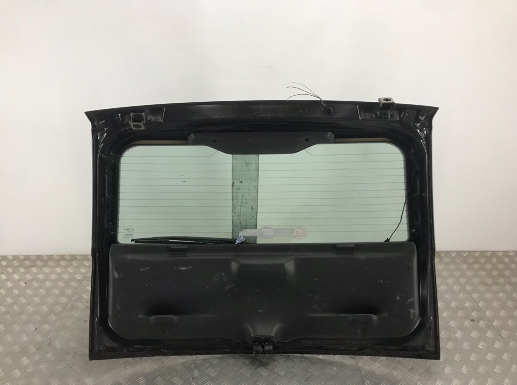 Крышка багажника для Fiat Punto, 2002 г. 1.9 JTD дизель б/у — фото 2