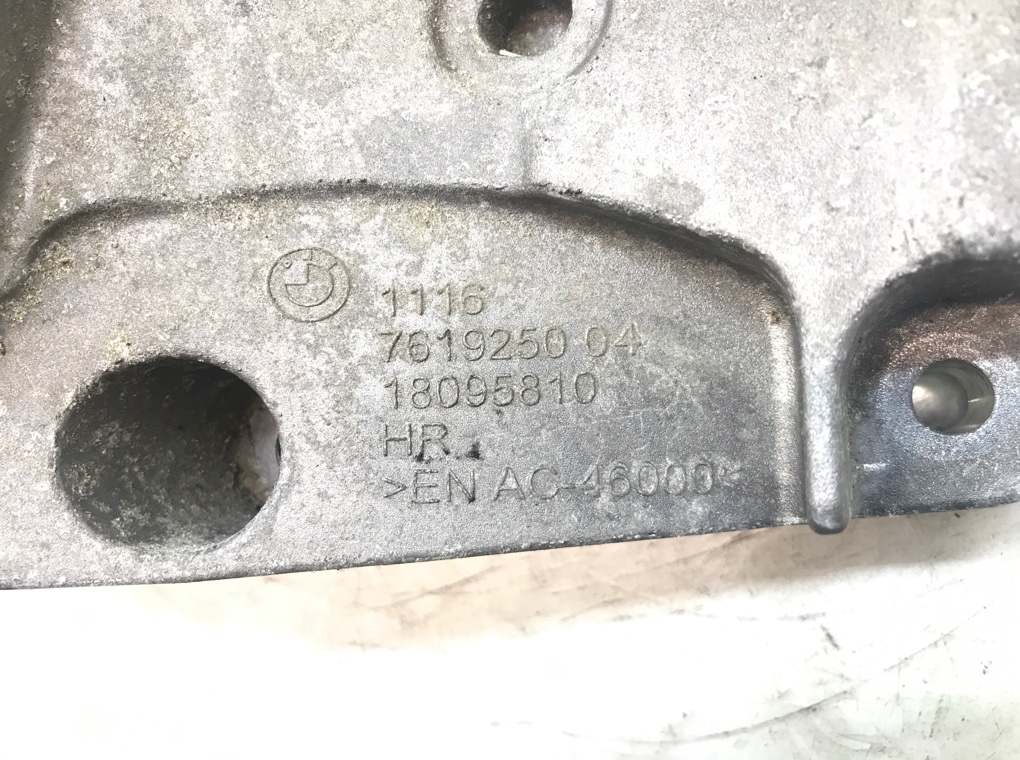 Кронштейн генератора для BMW 1 F20/F21, 2015 г. 2.0 TD дизель б/у — фото 4