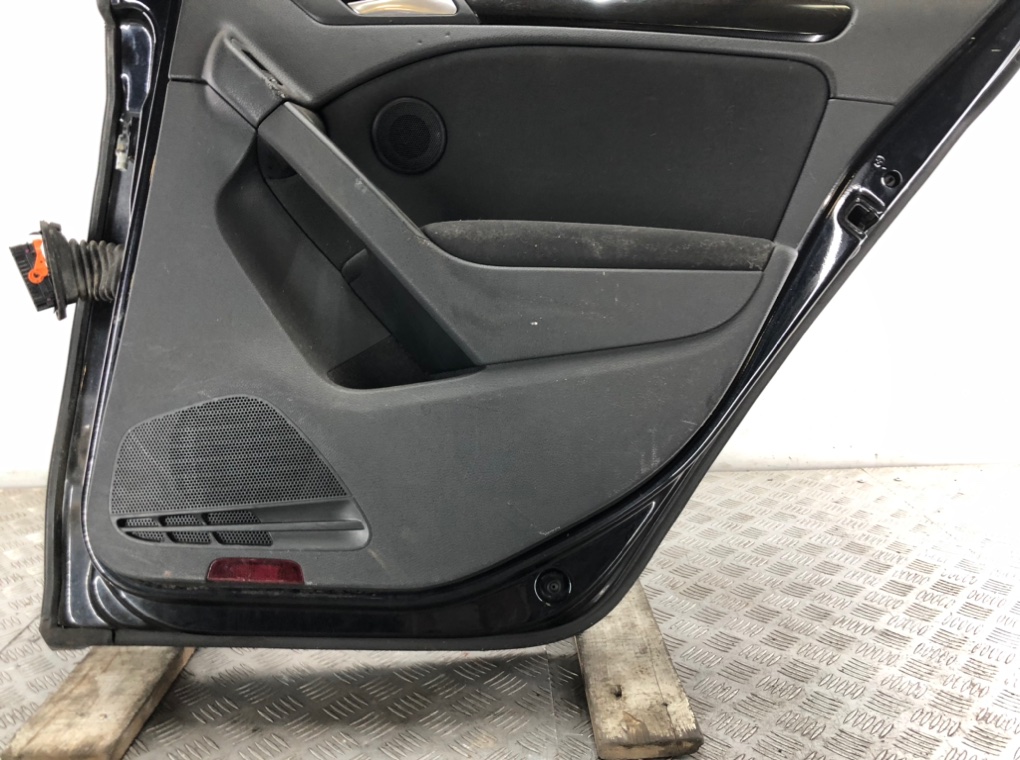 Дверь задняя правая для Volkswagen Golf, 2008 г. 2.0 TDi дизель б/у — фото 3