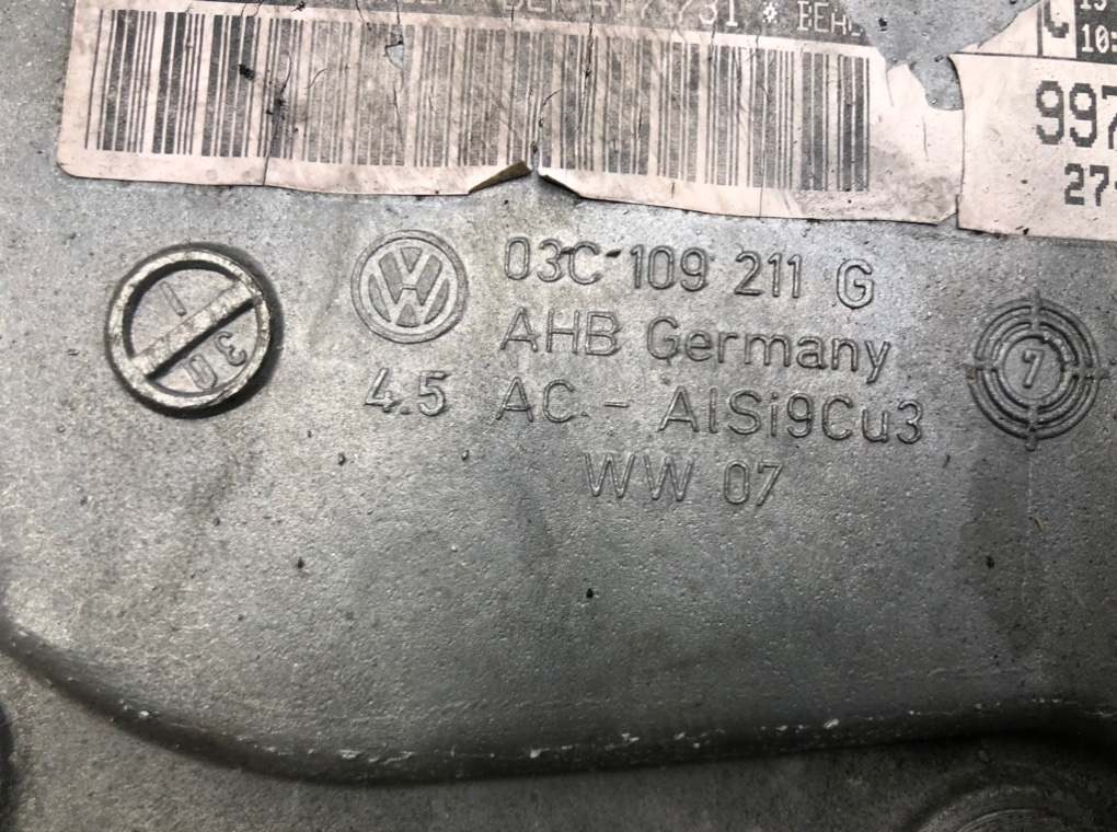 Крышка двигателя передняя для Volkswagen Golf, 2007 г. 1.6 FSI бензин б/у — фото 6