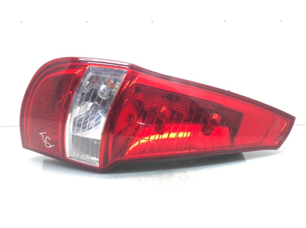 Фонарь задний левый для Hyundai i30, 2008 г. 1.6 CRDi дизель б/у