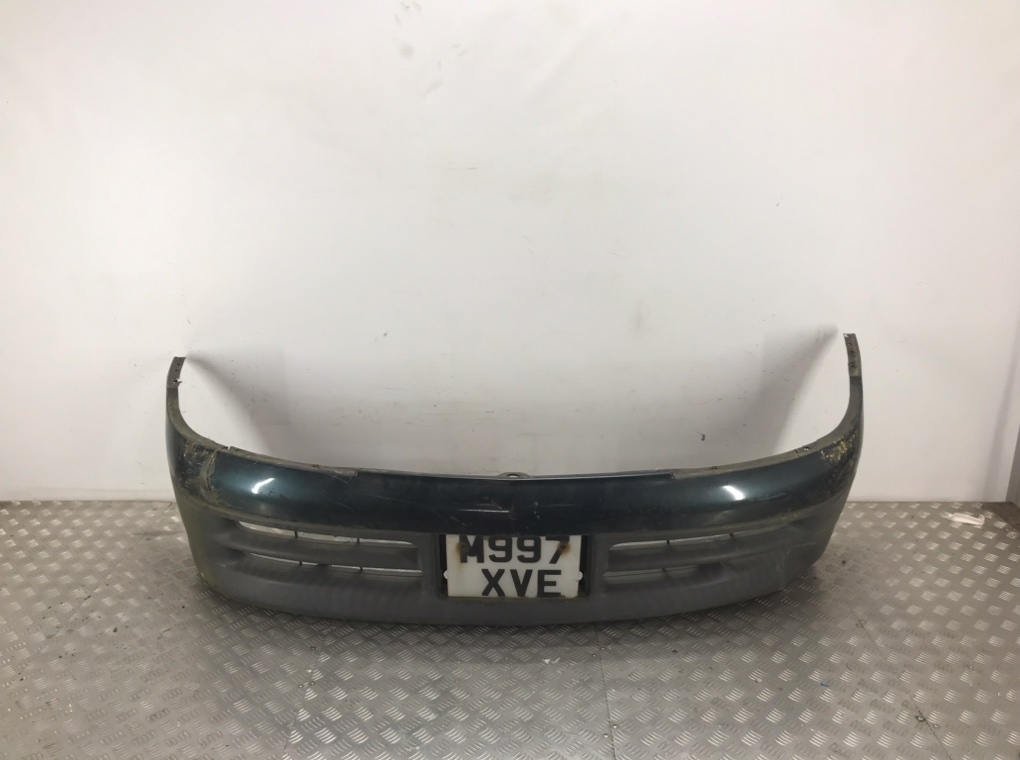 Бампер передний для Toyota Estima, 1995 г. 2.2 D дизель б/у