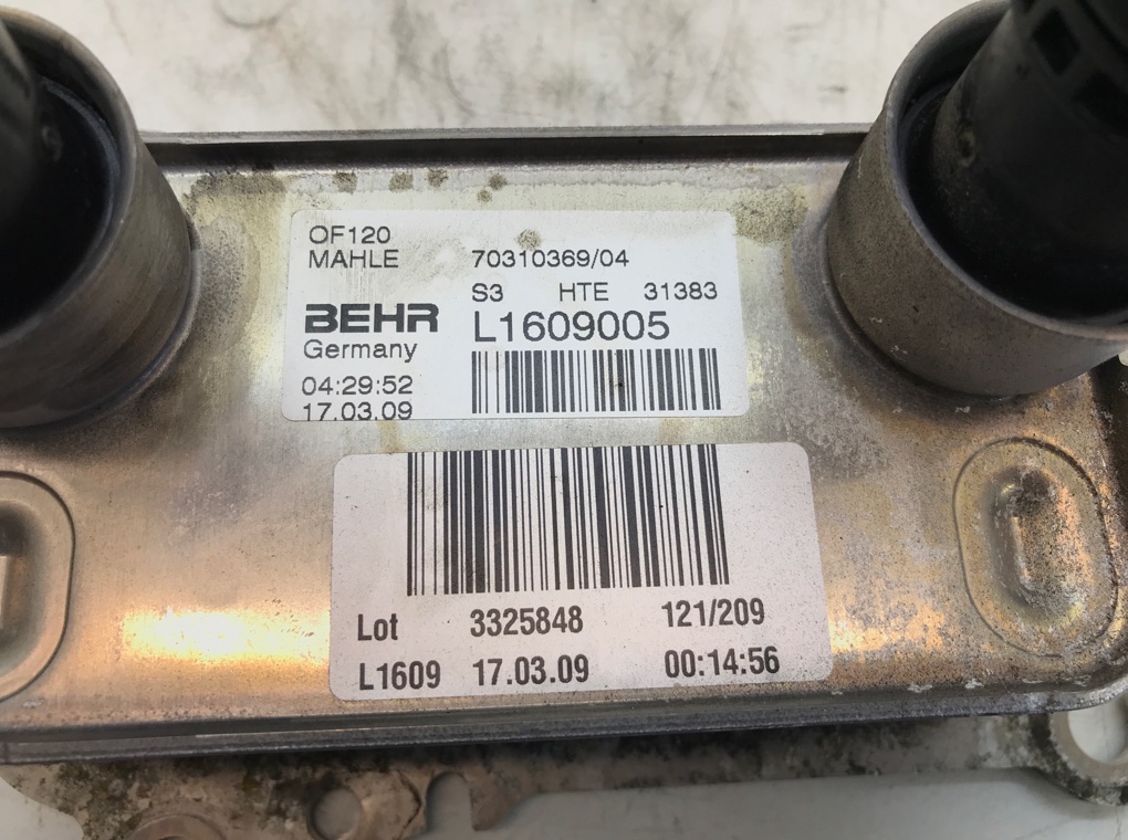 Радиатор масляный для BMW 1 E87/E81/E82/E88, 2009 г. 2.0 TD дизель б/у — фото 4