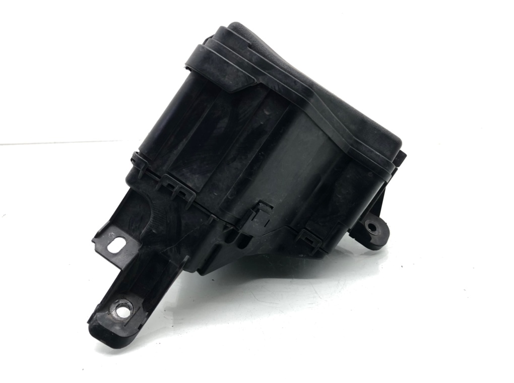 Блок предохранителей для Toyota Yaris, 2011 г. 1.3 i бензин б/у — фото 4