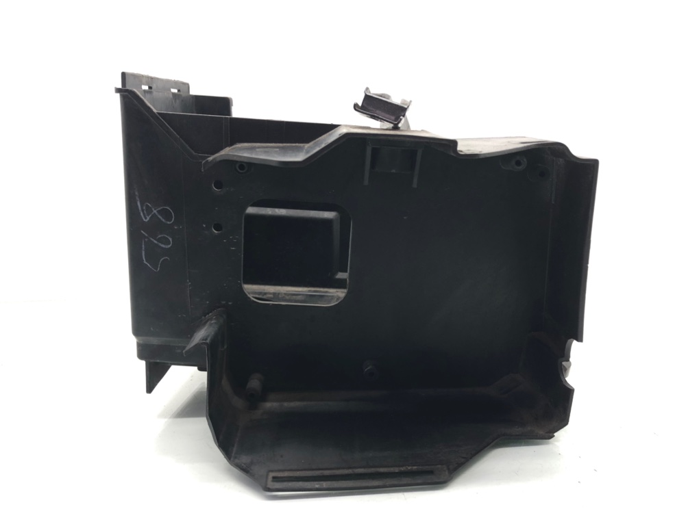 Полка аккумулятора для Ford Focus, 2008 г. 1.6 i бензин б/у — фото 3