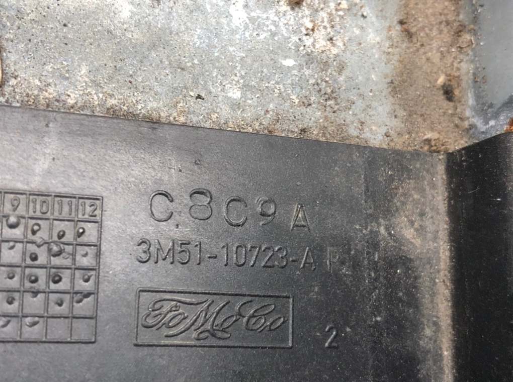 Полка аккумулятора для Ford Focus, 2008 г. 1.6 i бензин б/у — фото 7