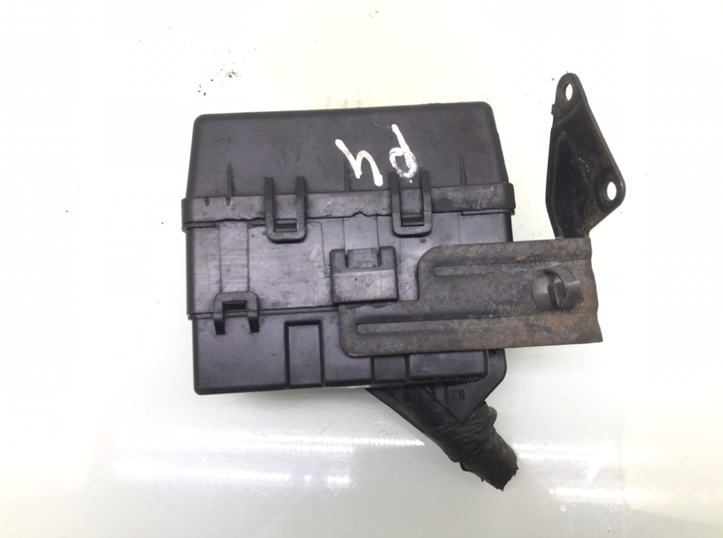 Блок предохранителей для Hyundai i30, 2010 г. 1.6 CRDi дизель б/у — фото 3