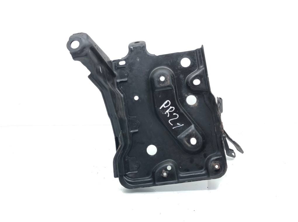 Полка аккумулятора для Toyota Yaris, 2011 г. 1.3 i бензин б/у — фото 4