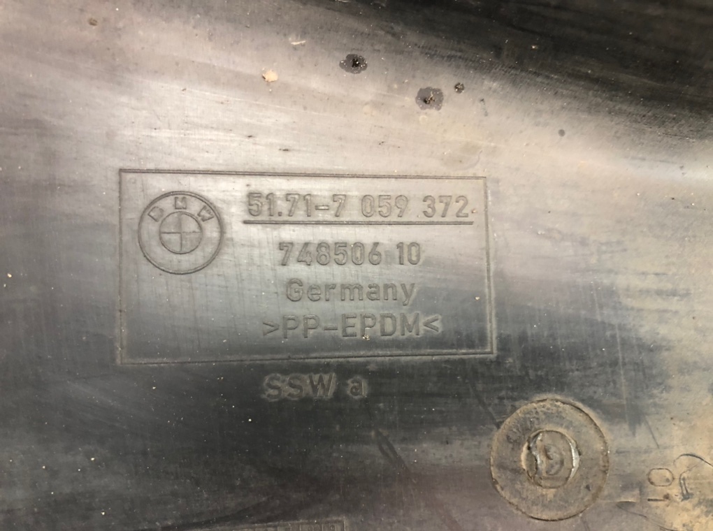 Защита арок передняя правая (подкрылок) для BMW 1 E87/E81/E82/E88, 2004 г. 2.0 TD дизель б/у — фото 5