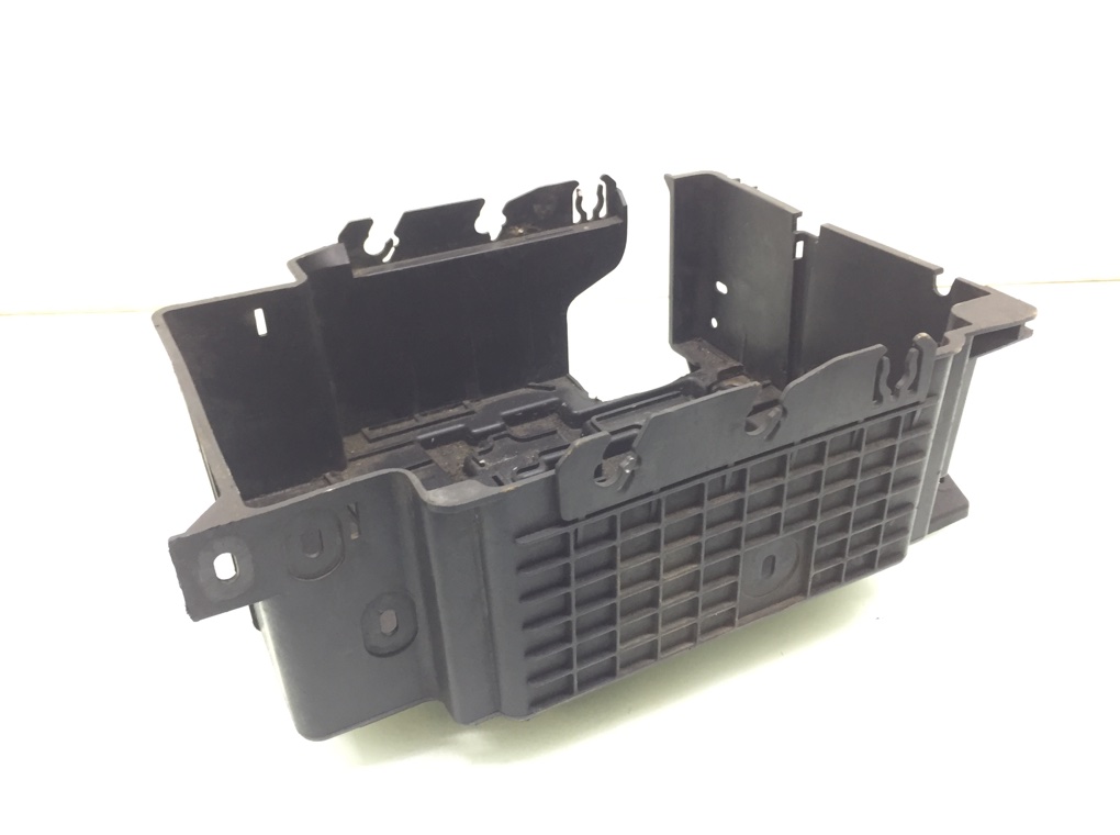Полка аккумулятора для Citroen C3, 2004 г. 1.4 HDi дизель б/у — фото 2
