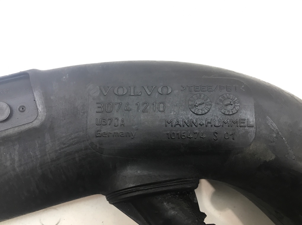 Патрубок воздушного фильтра для Volvo V50, 2007 г. 2.4 D5 дизель б/у — фото 4