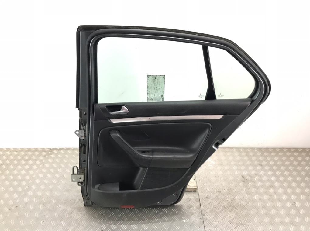 Дверь задняя правая для Volkswagen Jetta, 2005 г. 2.0 TDi дизель б/у — фото 2