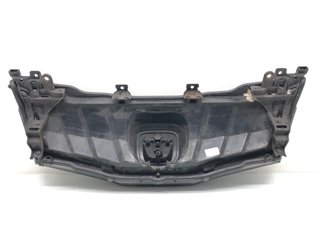 Решетка радиатора для Honda Civic, 2006 г. 1.8 i бензин б/у — фото 2