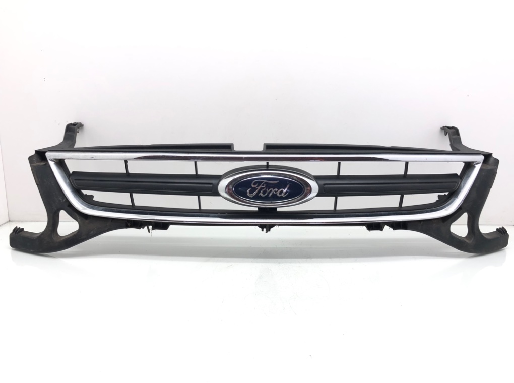 Решетка радиатора для Ford Mondeo, 2010 г. 2.0 TDCi дизель б/у