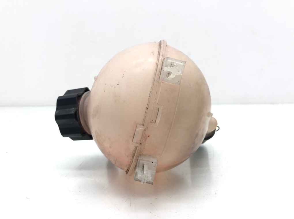 Бачок расширительный для Citroen C4 Grand Picasso, 2007 г. 1.6 HDi дизель б/у — фото 2