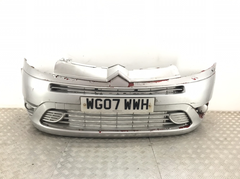 Бампер передний для Citroen C4 Grand Picasso, 2007 г. 1.6 HDi дизель б/у