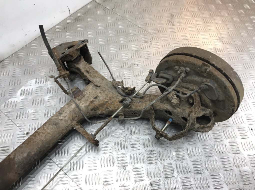 Балка подвески задняя для Mazda Demio, 2001 г. 1.5 i бензин б/у — фото 3