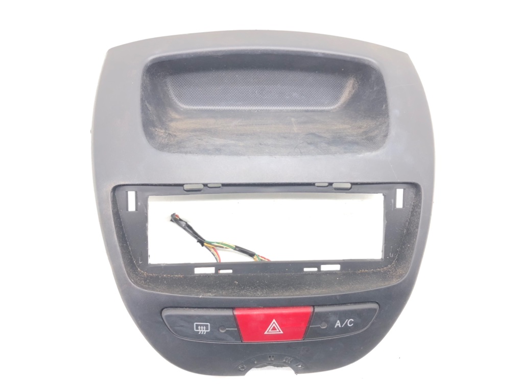 Кнопка аварийной сигнализации для Toyota Aygo, 2010 г. 1.0 i бензин б/у