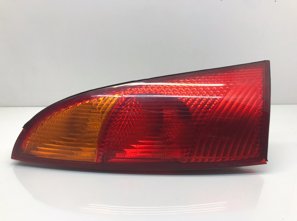Фонарь задний левый для Ford Focus, 2004 г. 1.6 i бензин б/у