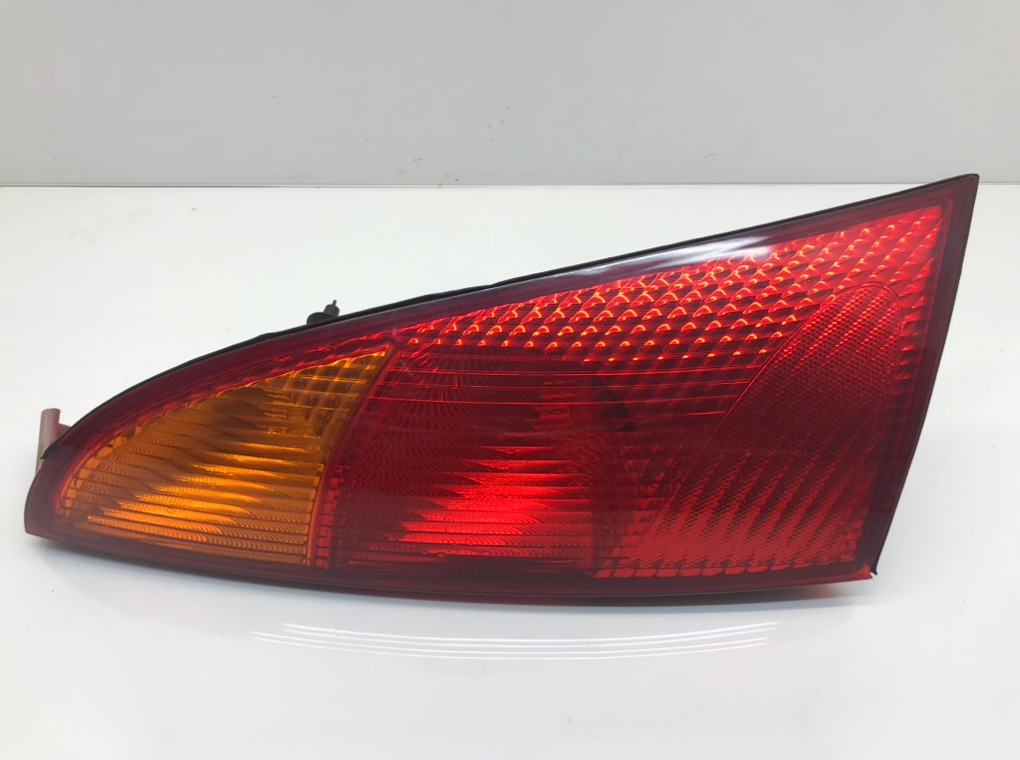 Фонарь задний левый для Ford Focus, 2004 г. 1.6 i бензин б/у — фото 2