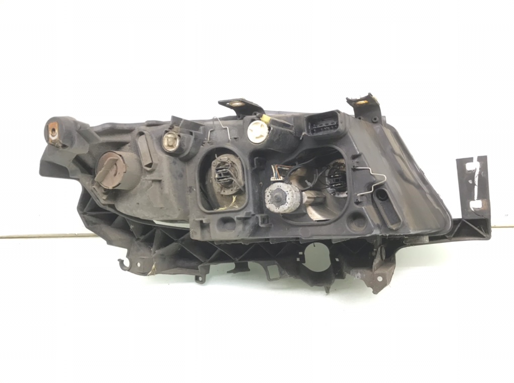 Фара левая для BMW 3 E90/E91/E92/E93, 2006 г. 2.0 TD дизель б/у — фото 4