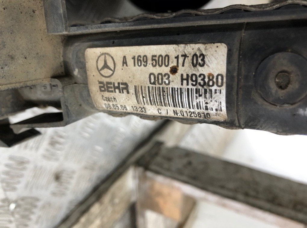 Радиатор (основной) для Mercedes B W245, 2006 г. 2.0 CDi дизель б/у — фото 4
