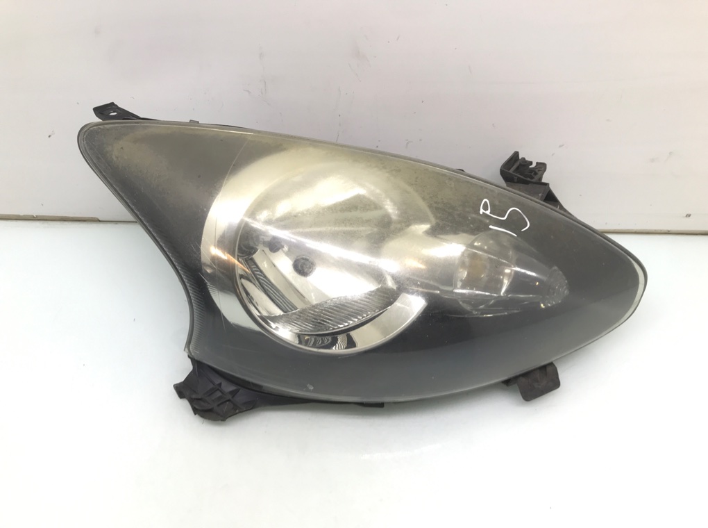 Фара правая для Toyota Aygo, 2006 г. 1.4 HDi дизель б/у