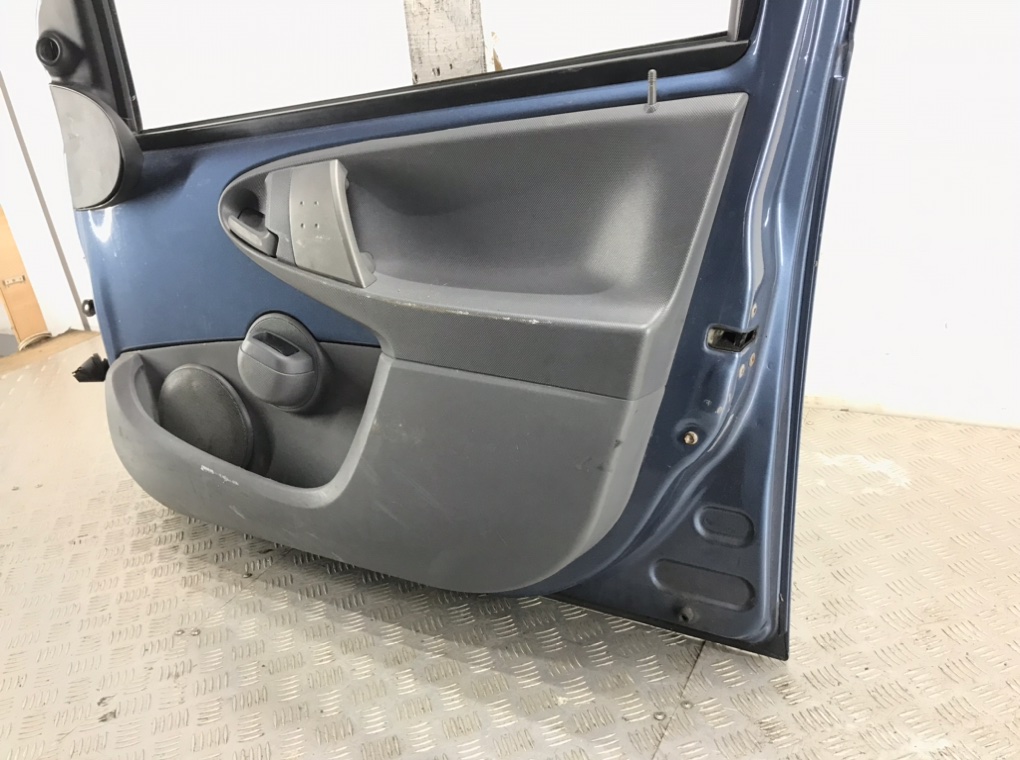 Дверь передняя правая для Toyota Aygo, 2008 г. 1.0 i бензин б/у — фото 7