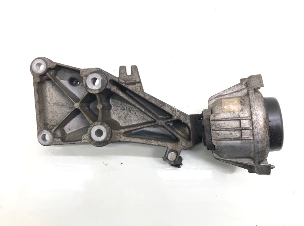 Подушка крепления двигателя для BMW 1 E87/E81/E82/E88, 2006 г. 1.6 i бензин б/у — фото 3