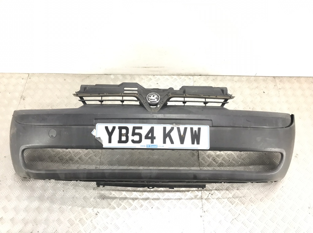 Бампер передний для Opel Combo, 2004 г. 1.7 CDTi дизель б/у