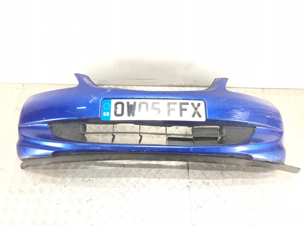 Бампер передний для Honda Civic, 2005 г. 1.6 i бензин б/у