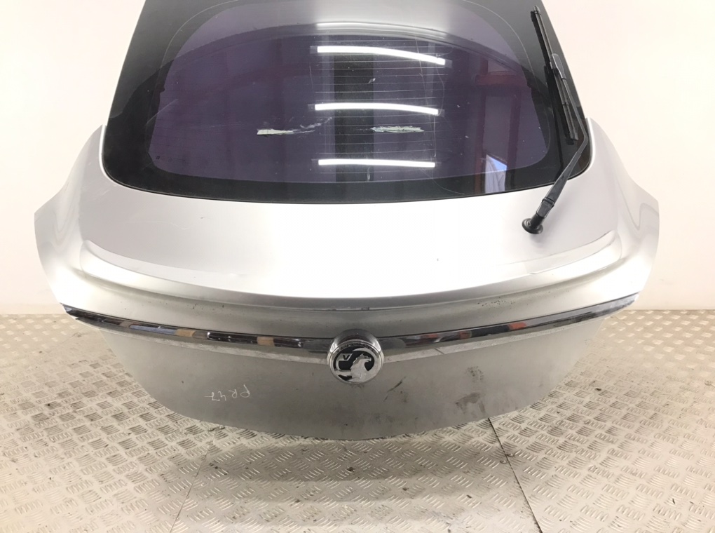 Крышка багажника для Opel Insignia, 2011 г. 2.0 CDTi дизель б/у — фото 4