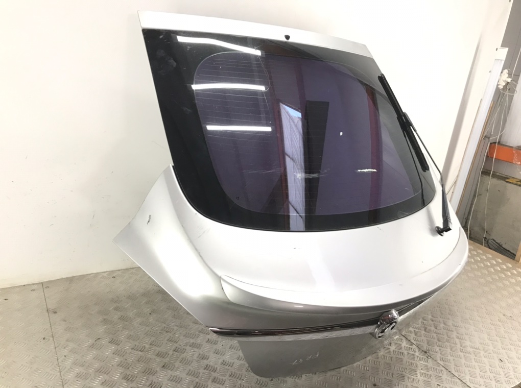 Крышка багажника для Opel Insignia, 2011 г. 2.0 CDTi дизель б/у — фото 3