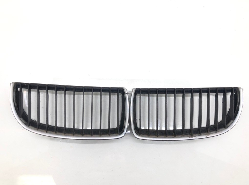Решетка радиатора для BMW 3 E90/E91/E92/E93, 2005 г. 2.0 i бензин б/у
