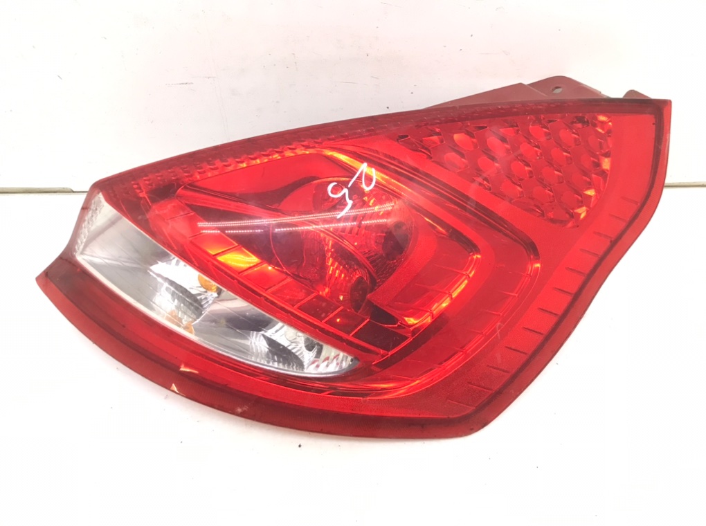 Фонарь задний правый для Ford Fiesta, 2010 г. 1.4 i бензин б/у