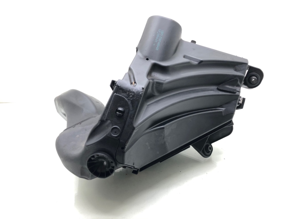 Корпус воздушного фильтра для BMW 1 E87/E81/E82/E88, 2007 г. 2.0 TD дизель б/у — фото 5