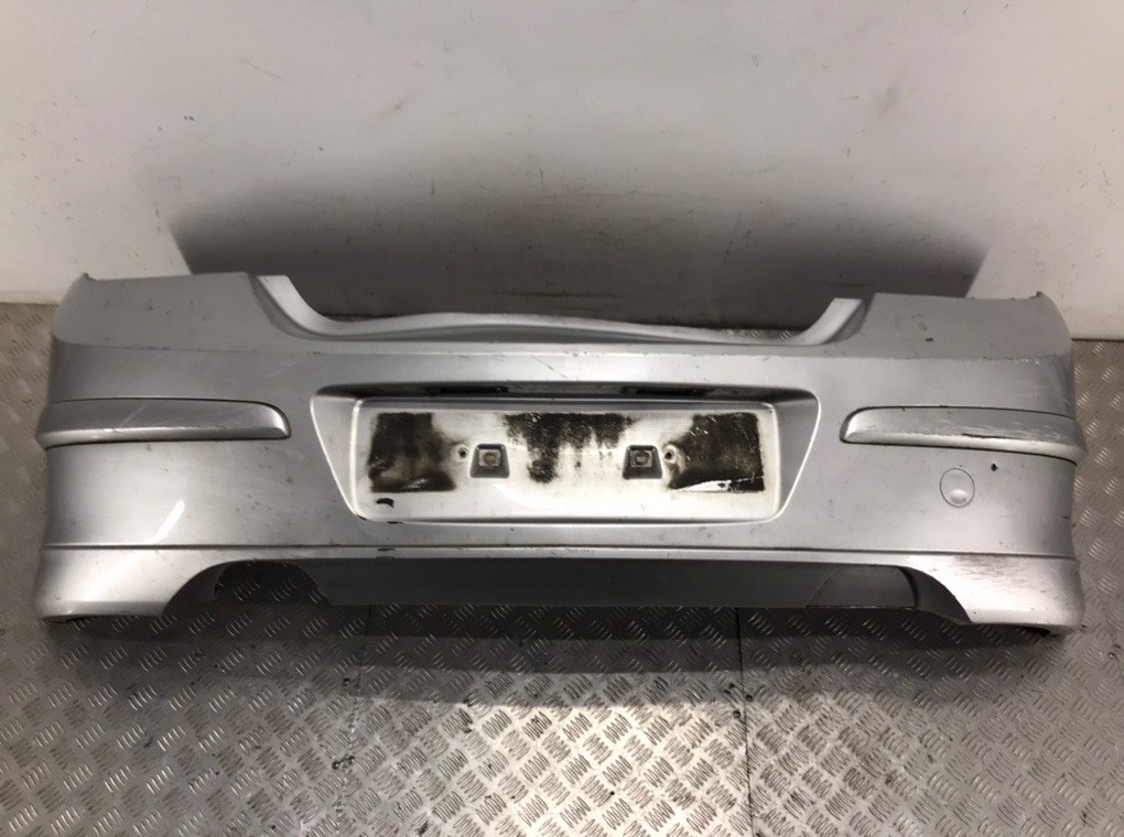 Бампер задний для Opel Astra, 2008 г. 1.9 CDTi дизель б/у