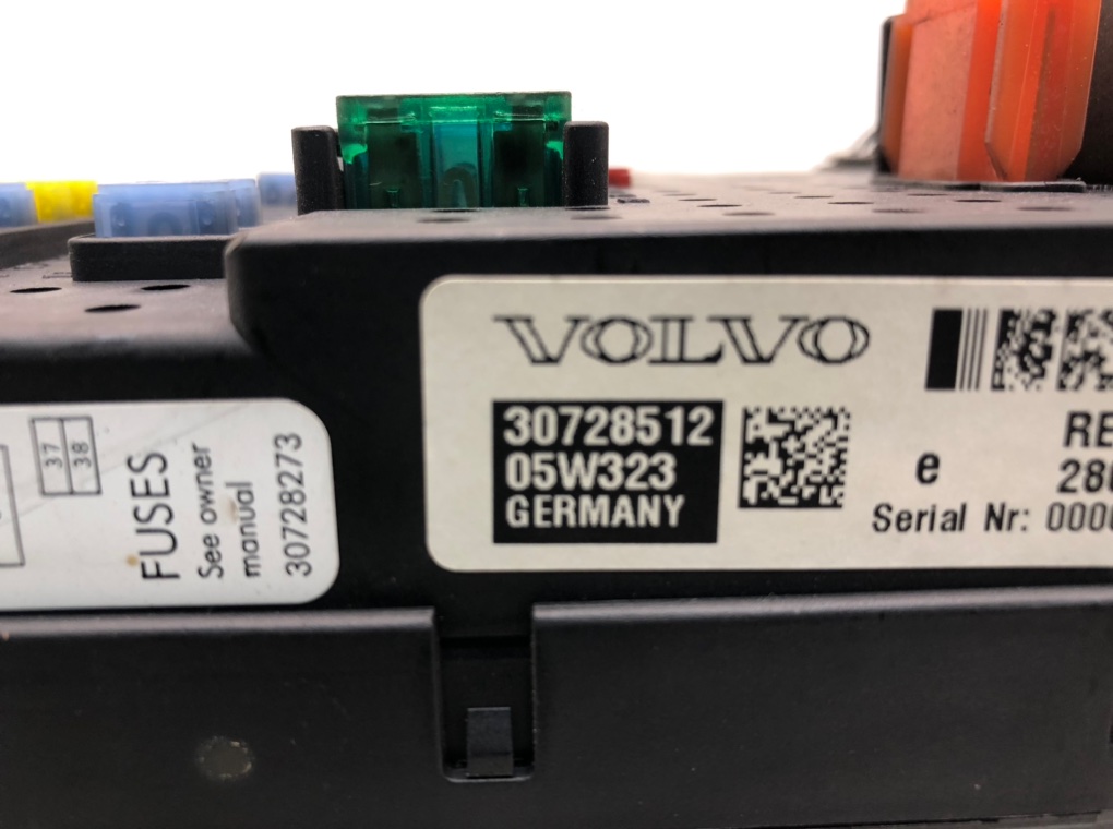 Блок предохранителей для Volvo S80, 2005 г. 2.4 D5 дизель б/у — фото 4