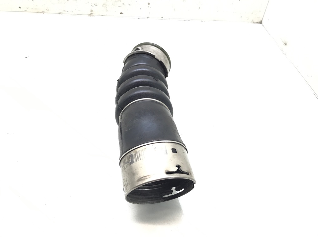 Патрубок интеркулера для BMW 1 E87/E81/E82/E88, 2007 г. 2.0 TD дизель б/у — фото 3