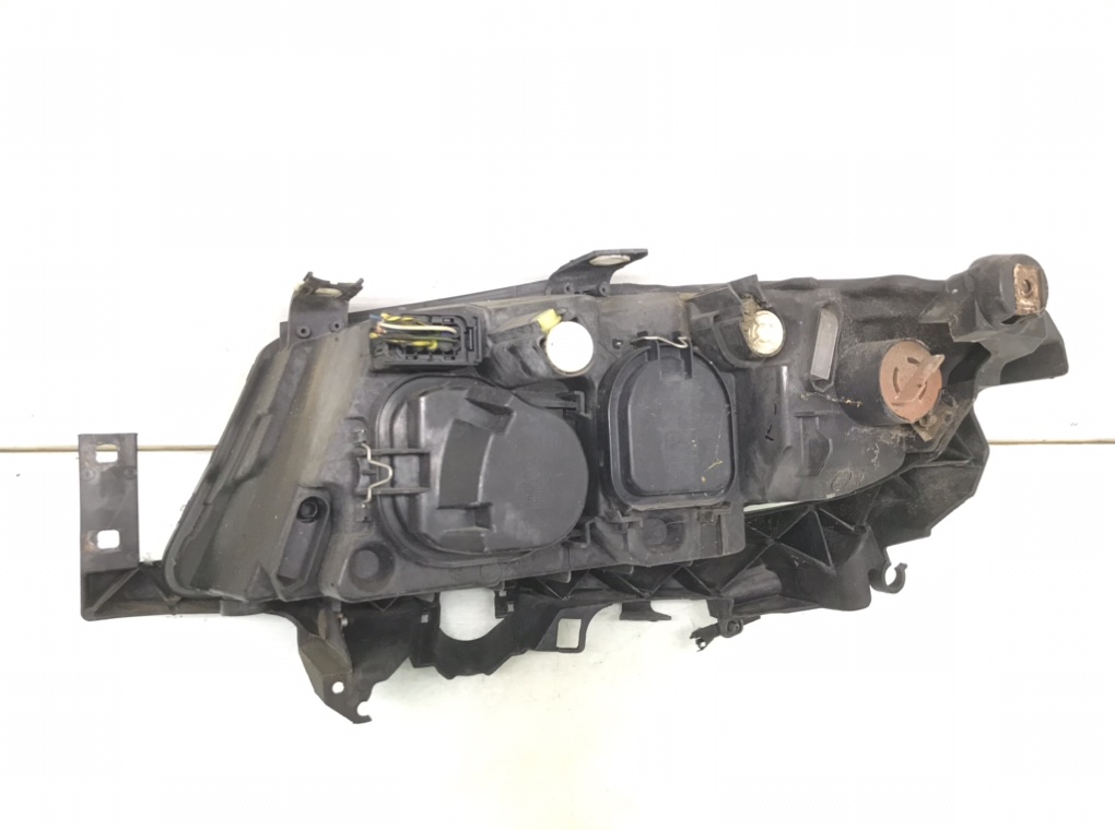 Фара правая для BMW 3 E90/E91/E92/E93, 2007 г. 2.0 i бензин б/у — фото 3