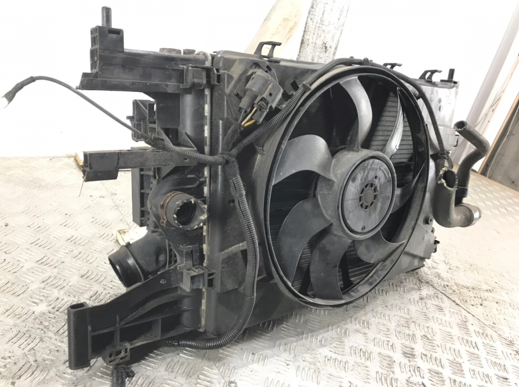 Кассета радиаторов для Opel Astra, 2011 г. 1.7 CDTi дизель б/у — фото 4