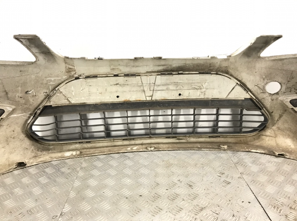 Бампер передний для Ford Focus, 2009 г. 1.8 TDCi дизель б/у — фото 7