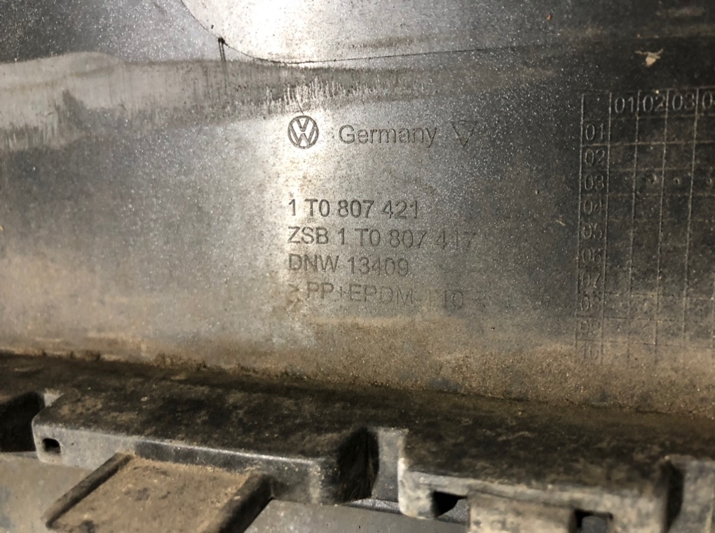 Бампер задний для Volkswagen Touran, 2004 г. 1.6 FSI бензин б/у — фото 8