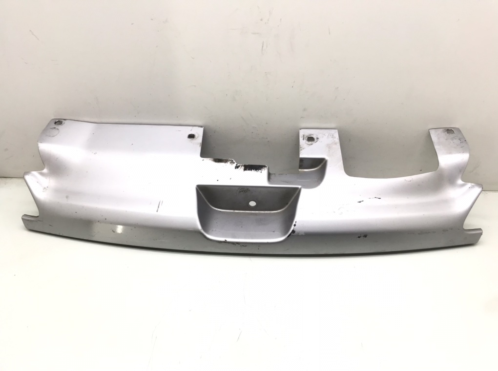Накладка замка капота для Peugeot 306, 2000 г. 1.8 i бензин б/у