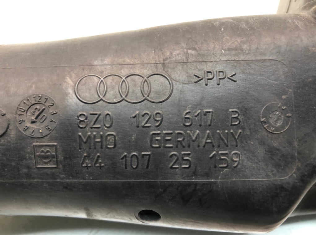 Патрубок воздушного фильтра для Audi A2, 2003 г. 1.6 FSI бензин б/у — фото 4