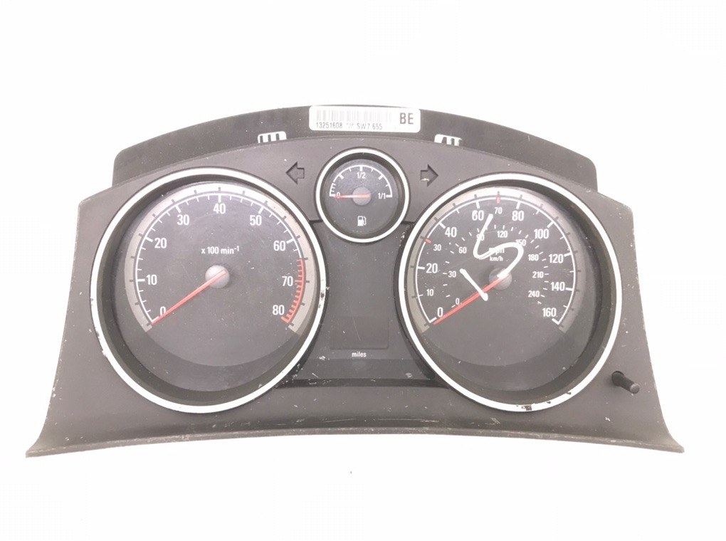 Щиток приборов (приборная панель) для Opel Zafira, 2007 г. 1.6 i бензин б/у