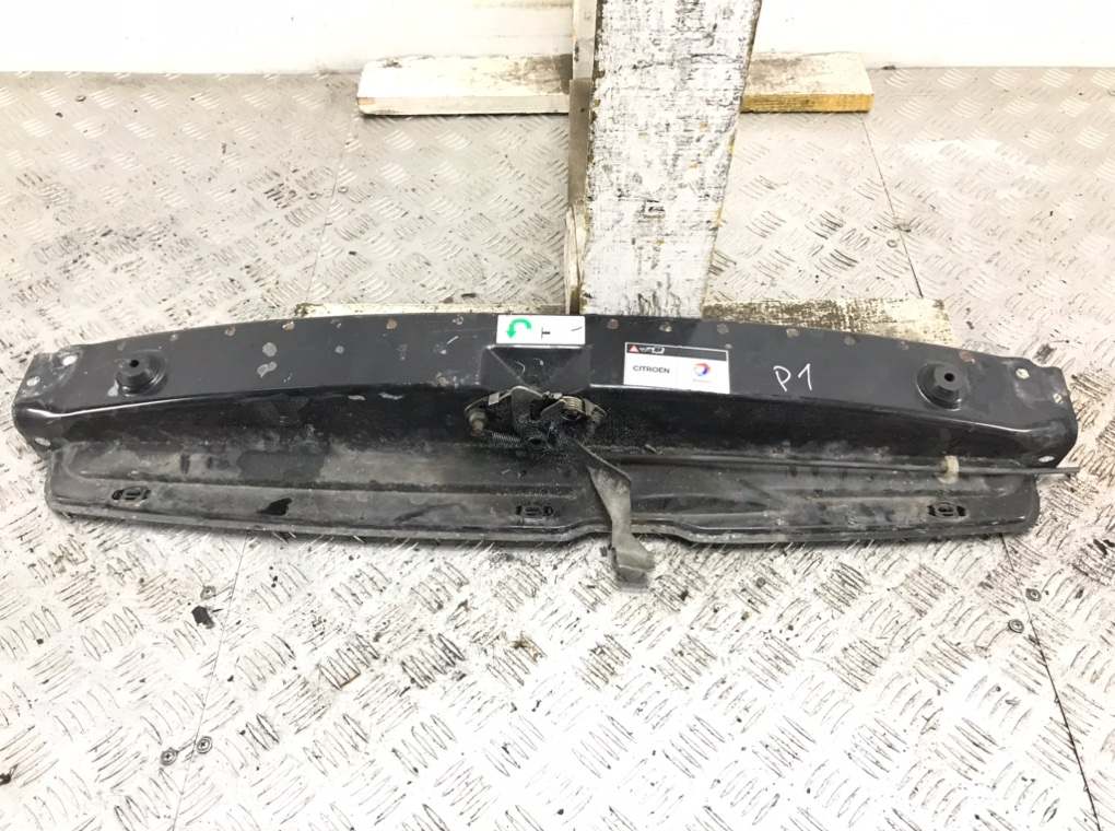 Планка под капот для Citroen Xsara Picasso, 2007 г. 1.6 i бензин б/у