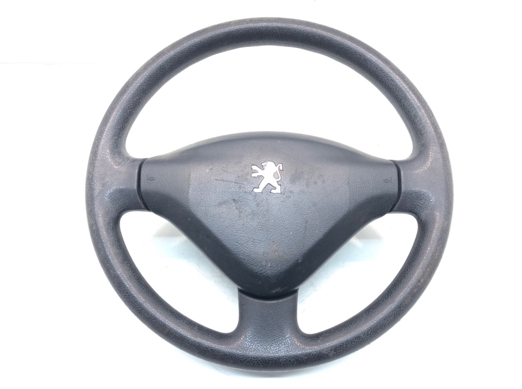 Руль для Peugeot 207, 2006 г. 1.4 i бензин б/у