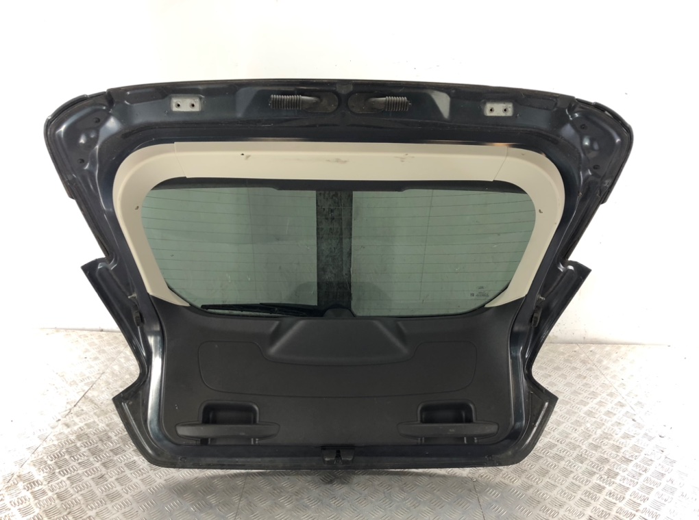Крышка багажника для Ford Focus, 2014 г. 1.0 Ti бензин б/у — фото 3
